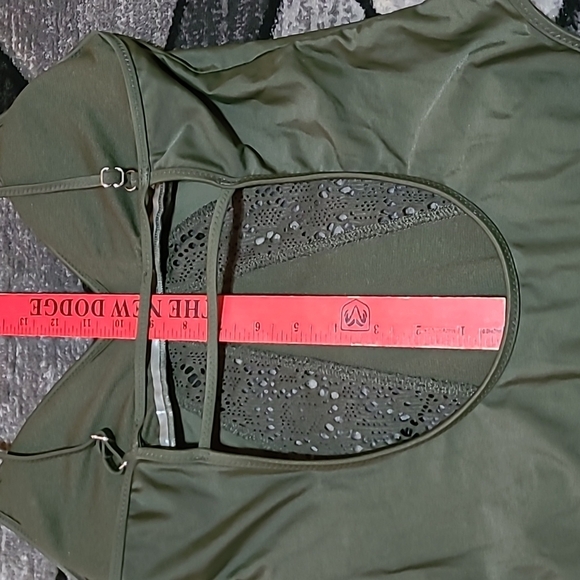 MOSSIMO ONE-PIECE V-NECK CROCHET SWIMSUIT - Picture 9 of 12